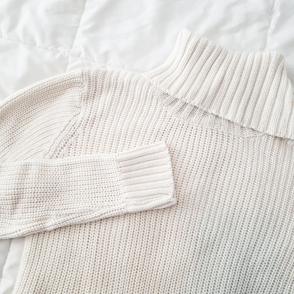 Cozy 🤍 Turtleneck - Picture 3 of 6